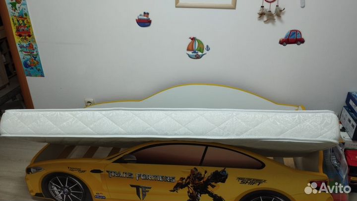 Детская кровать машина бу с матрасом