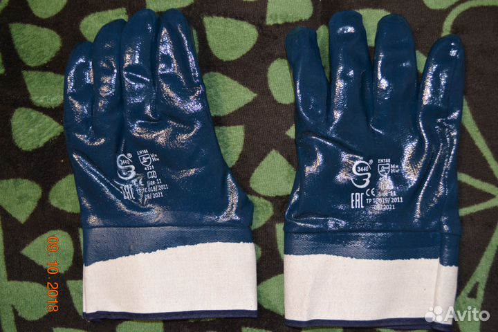 Прорезиненные перчатки