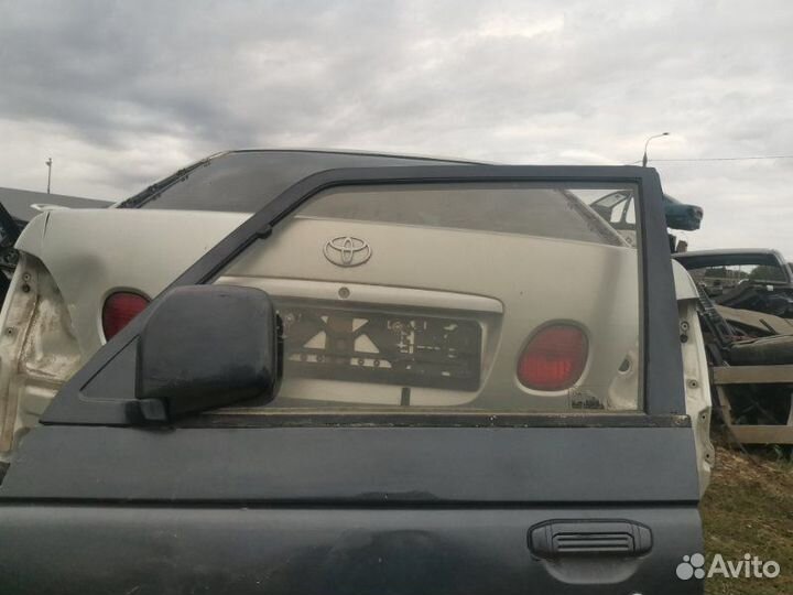 Стекло двери опускное переднее левое Mitsubishi