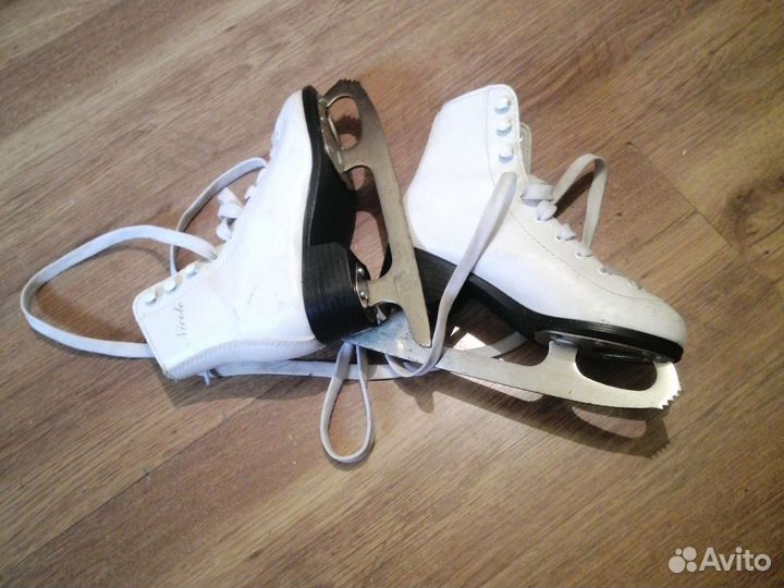 Коньки фигурные детские 32. Меняю на 42 мужские