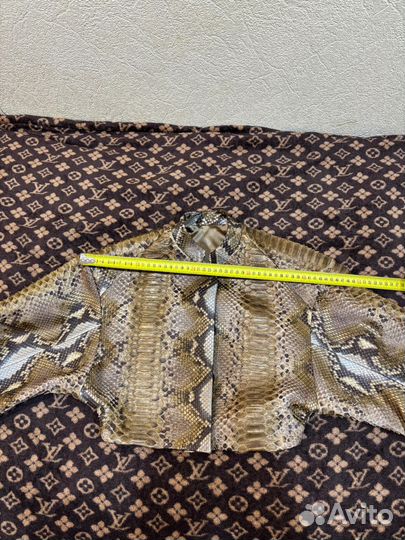 Кожаная курточка питон