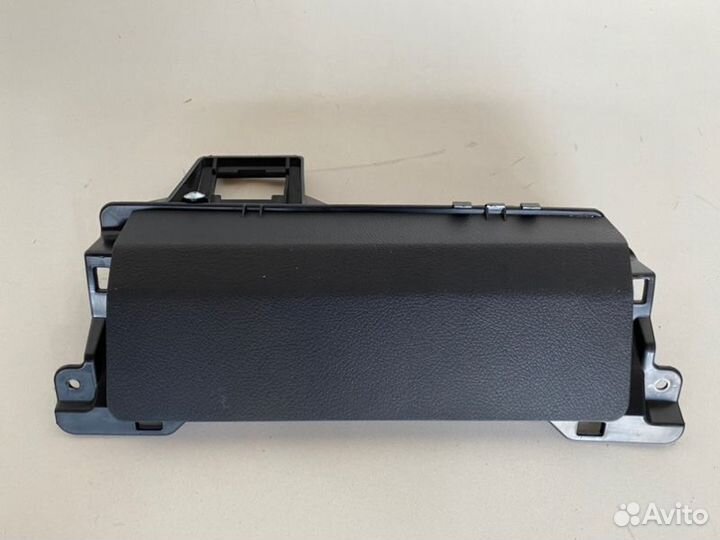 Заглушка коленной крышки Toyota Camry V50/V55