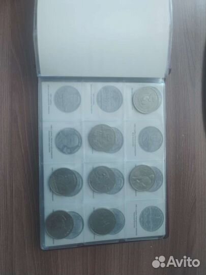 Альбом с юбилейными монетами СССР