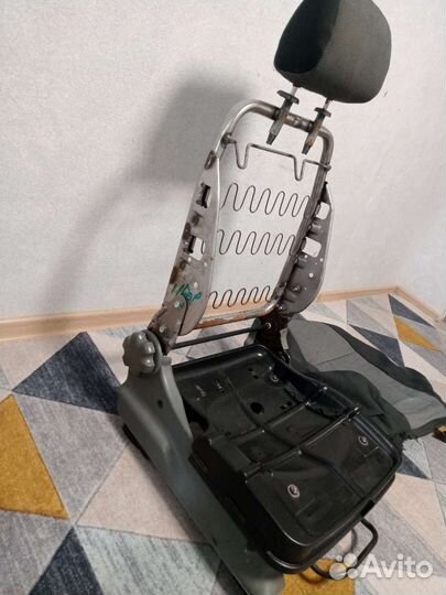 Каркас переднего правого сиденья