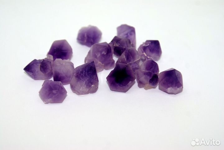 Камень Аметист натуральные кристаллики