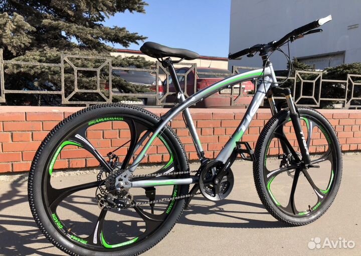 Велосипед на литых дисках