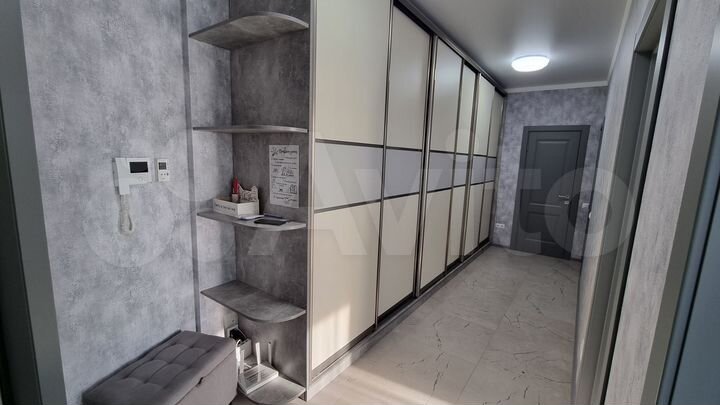 2-к. квартира, 70 м², 8/9 эт.