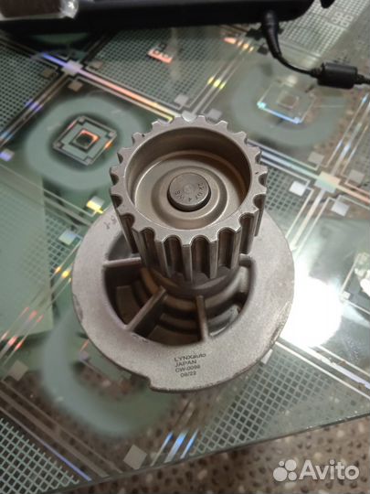 Помпа chevrolet cruze 1,6