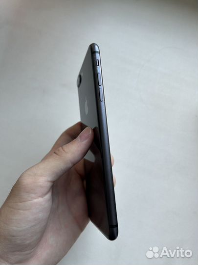 iPhone 8 Plus, 64 ГБ