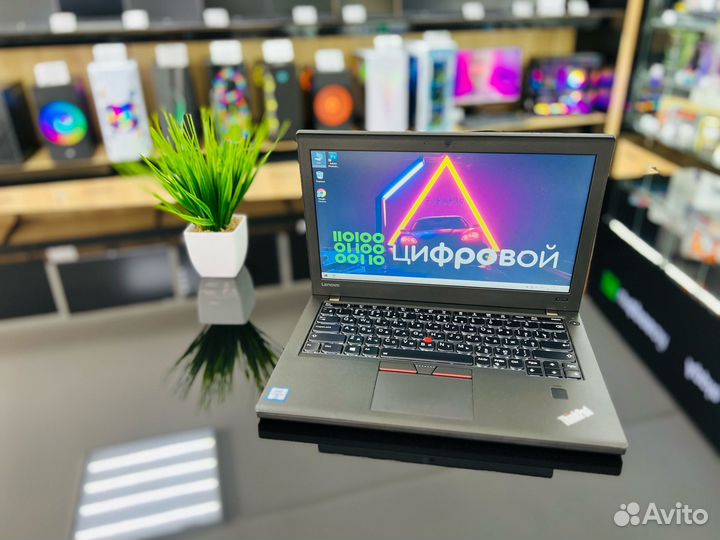 Мощный ноутбук ThinkPad X270 Intel Core i5/DDR4-8