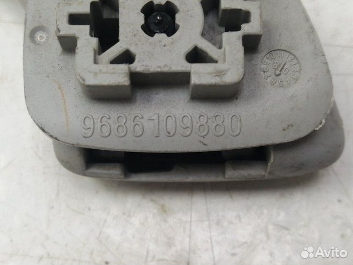 Ручка потолочная передняя правая Peugeot 308 4B