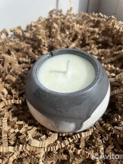 Ароматическая свеча в гипсовом подсвечнике