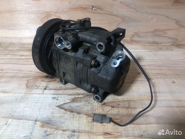 Компрессор кондиционера Mazda Demio DW3W B3 2000