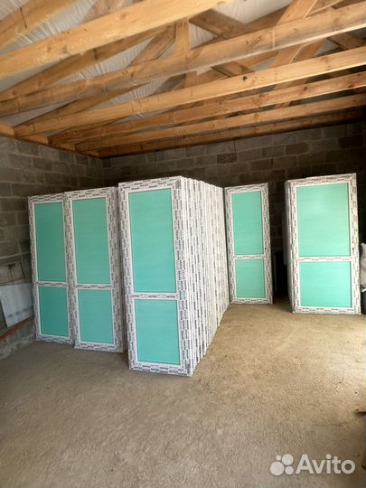 Пластиковые двери не Б/У