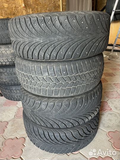 Sava Eskimo Stud 215/55 R17