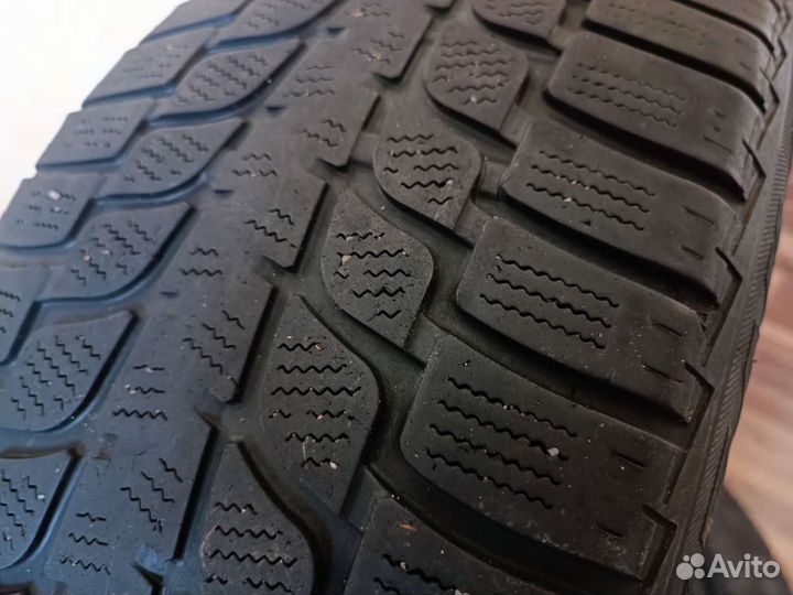 Bridgestone Blizzak LM-25 225/50 R17