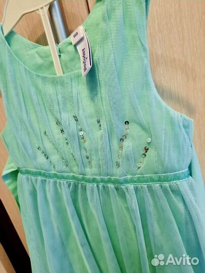 Платье нарядное 98р