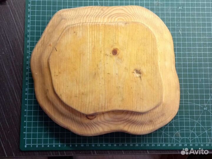 Блюдо из дерева