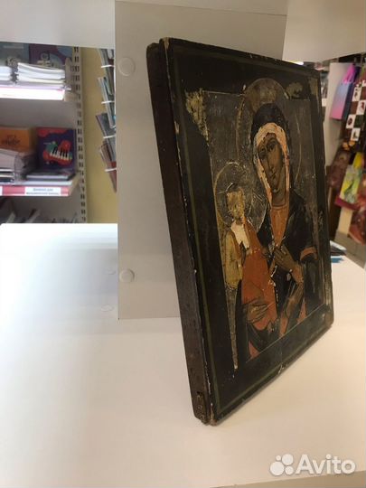 Икона Троеручица