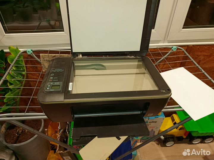Принтер HP Deskjet Ink Advantage 2515