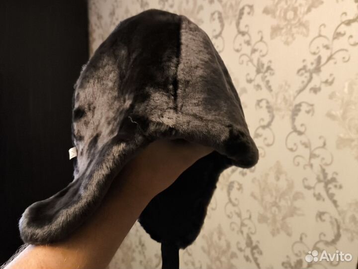 Шапка интересная стильная