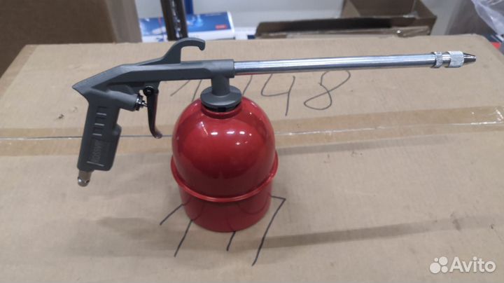 Моющий пистолет, нижний бачок 1л rossvik M300/1.R