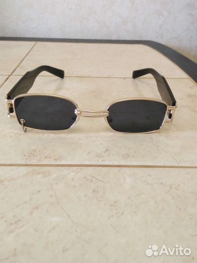 Солнцезащитные очки с пирсингом, новые