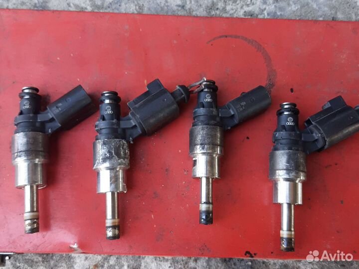 Форсунка топливная 2.0 TSI VW Passat B6