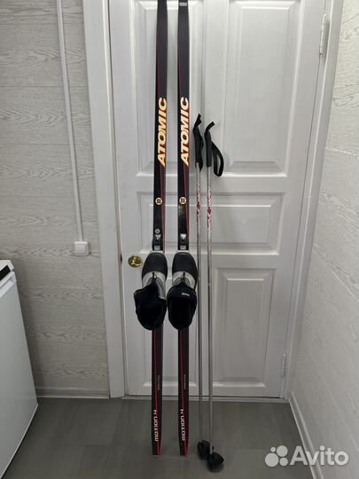 Беговые лыжи atomic