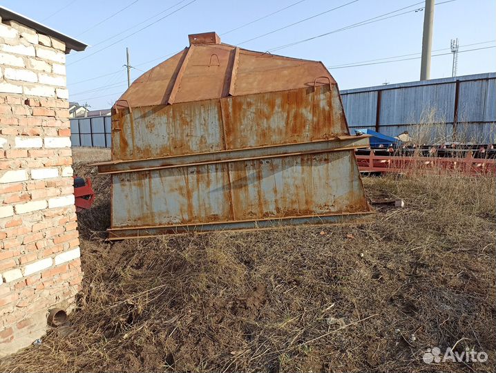 Бункер приёмный 17-кубовый, для гальки и щебня