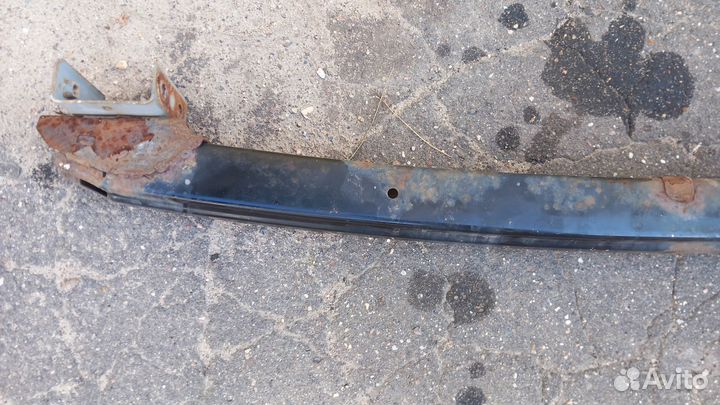 Escape Maverick Tribute передний усилитель