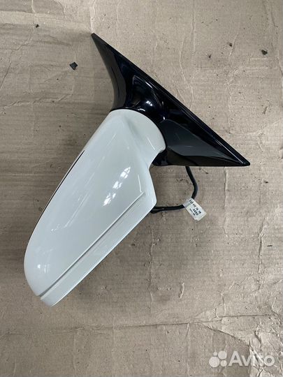 Левое боковое зеркало Mercedes Benz W207 белое