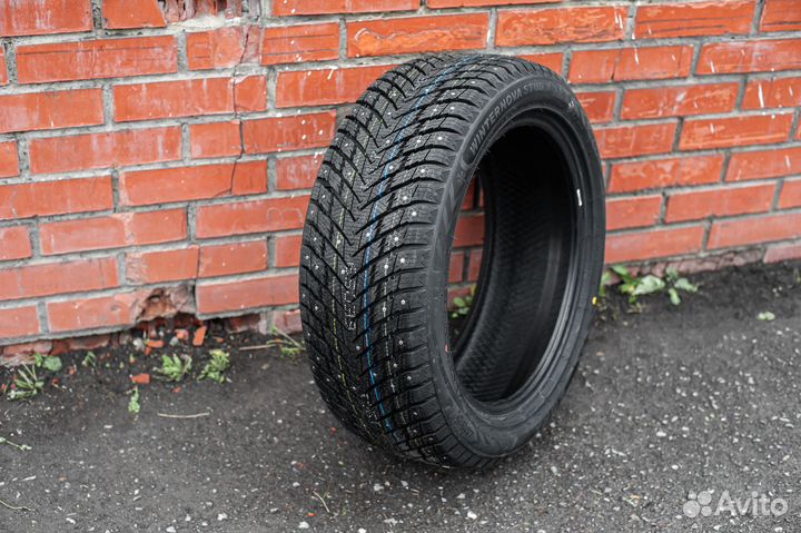 Zmax Winternova Stud II 285/50 R20 112T