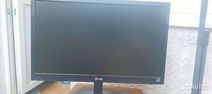 Монитор LG 19