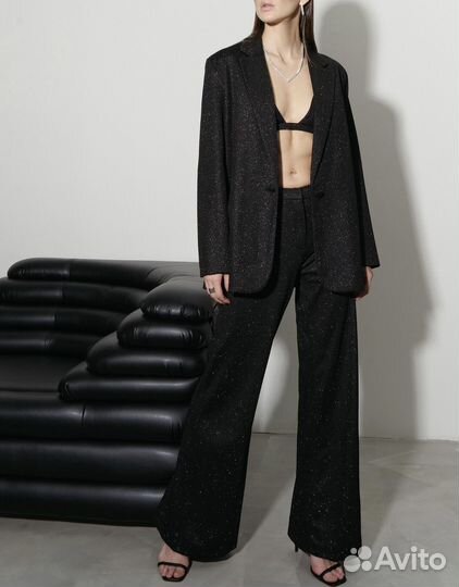 Черный костюм с блестками lichi