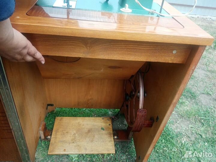 Машинка швейн ножная