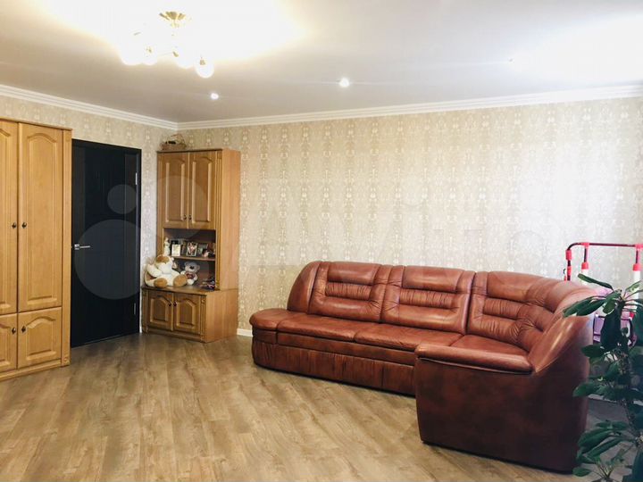 2-к. квартира, 92,2 м², 2/10 эт.