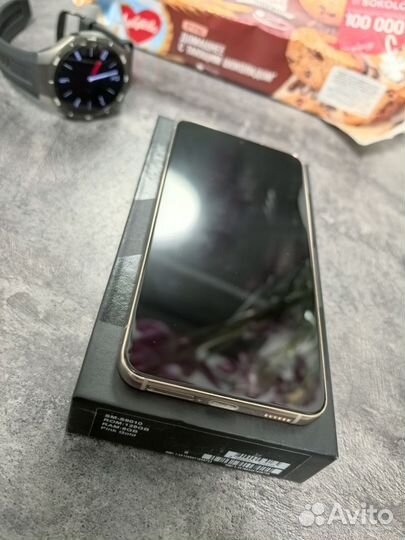 Samsung Galaxy S22, 8/128 ГБ