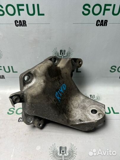 Кронштейн двигателя левый Lexus Is 220