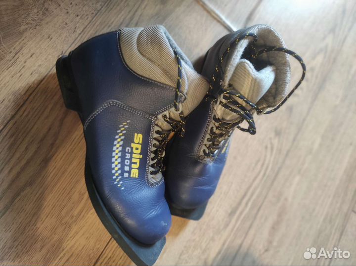 Лыжные ботинки 38 размер