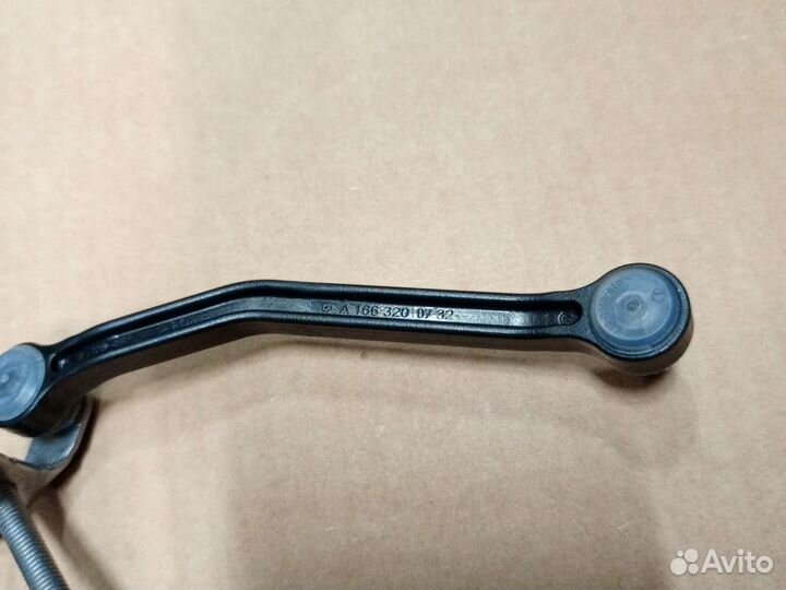 Тяга датчика уровня кузова mercedes A1663200732