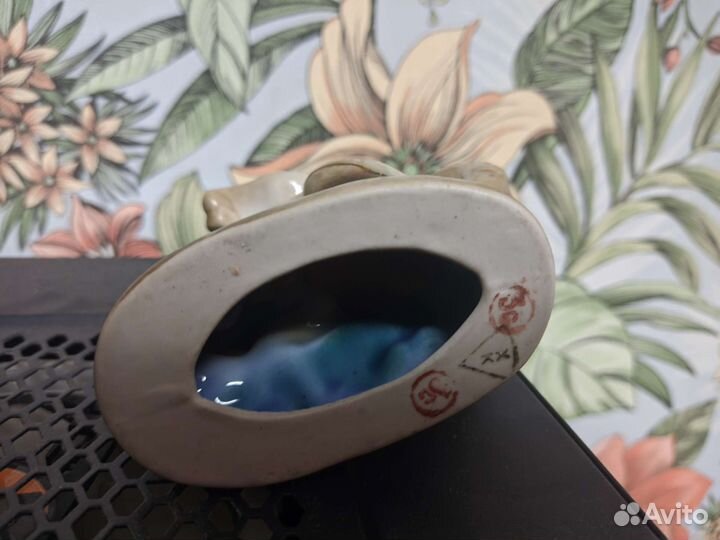 Фарфоровая статуэтка 