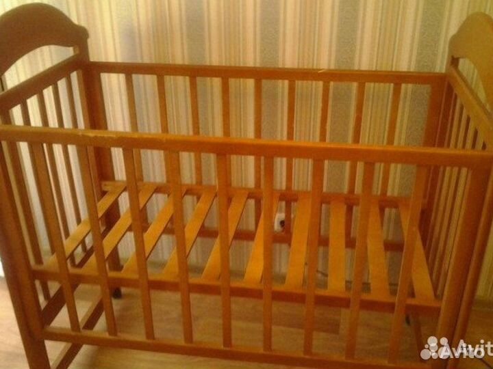 Детская кроватка деревянная