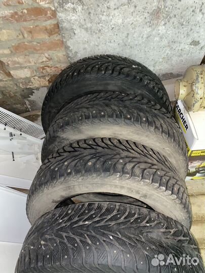 Yokohama A008 235/65 R17