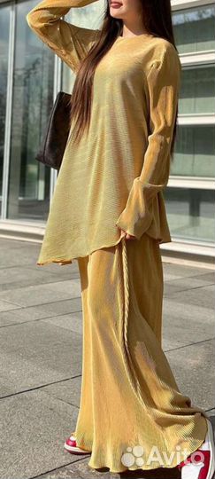 Костюм женский