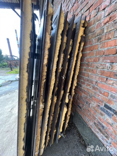 Металлические двери бу