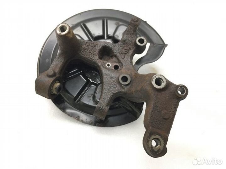 Кулак поворотный задний левый Skoda Octavia A5 1.8