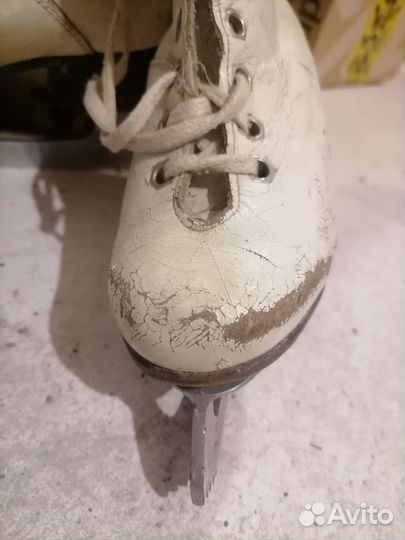 Коллекционные олимпийские коньки