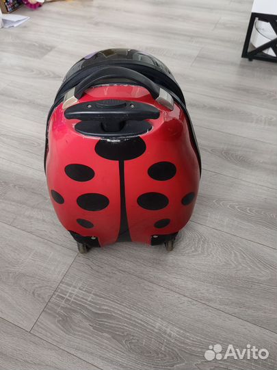 Чемодан на колесах детский бу