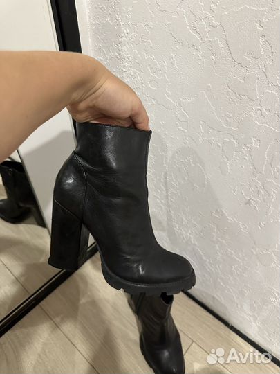 Ботильоны Schutz 38